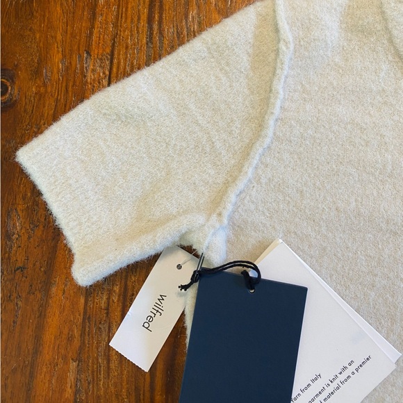 NWT Wilfred Free Cropped Cardigan “Shrunken Collection” Reverse Seam Size XXS - Picture 5 of 13
